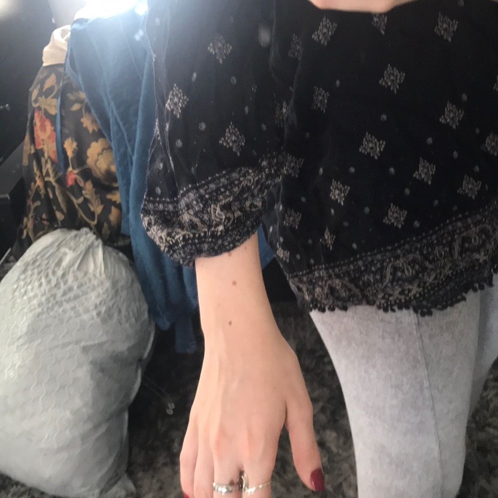 Off-the-Shoulder Flow-y Top - Picture 3 of 5